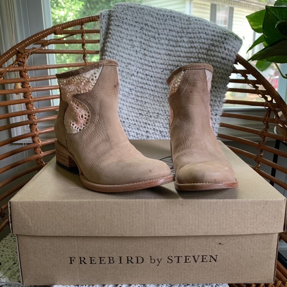 Freebird Eyelet Ankle Boots 7